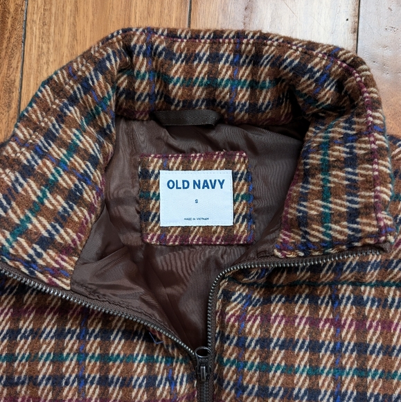 Old Navy Vintage Style Puffer Vest (S) - Picture 4 of 6